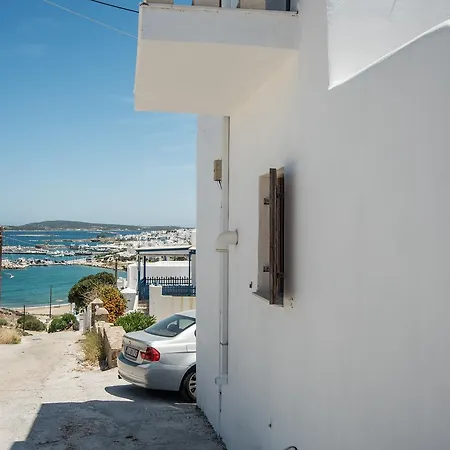 White In Paros * Науса