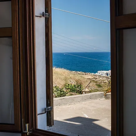 White In Paros * Науса